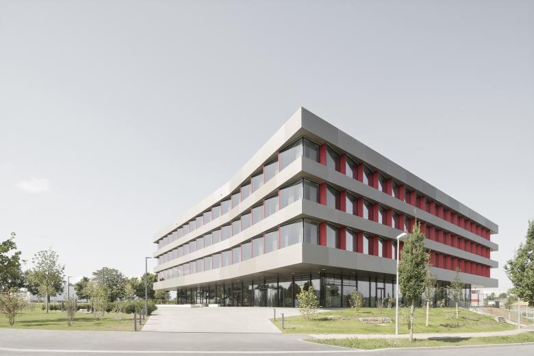 Helukabel GmbH 行政大楼丨德国丨Wittfoht Architekten-0
