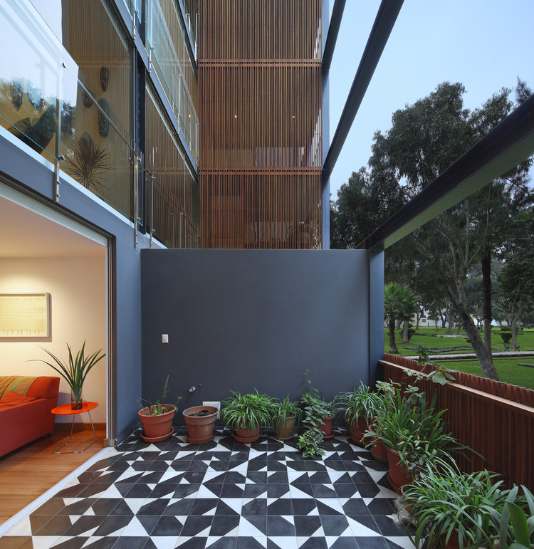 韦尔德亚 或 弗尔德亚 或 维尔德亚 (具体需根据上下文确定)-12