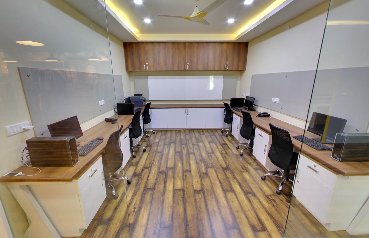 Kart & Kriss 品牌店-28