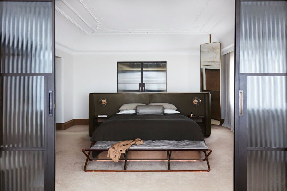 20 Beautiful Examples Of How A Master Bedroom Should Look Like-5