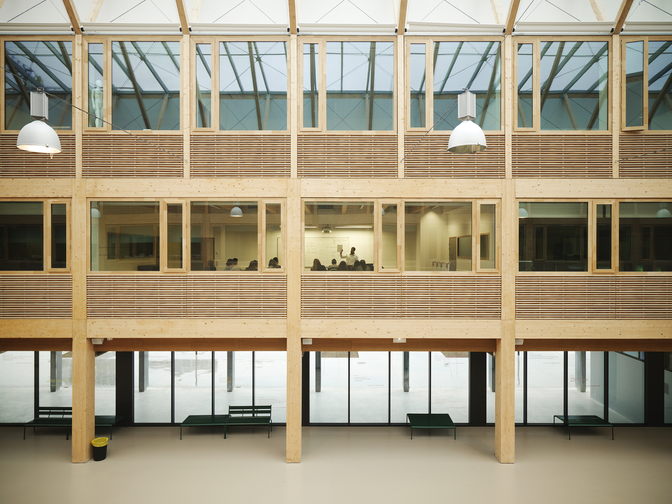 法国LycéeNelson Mandela学校-17