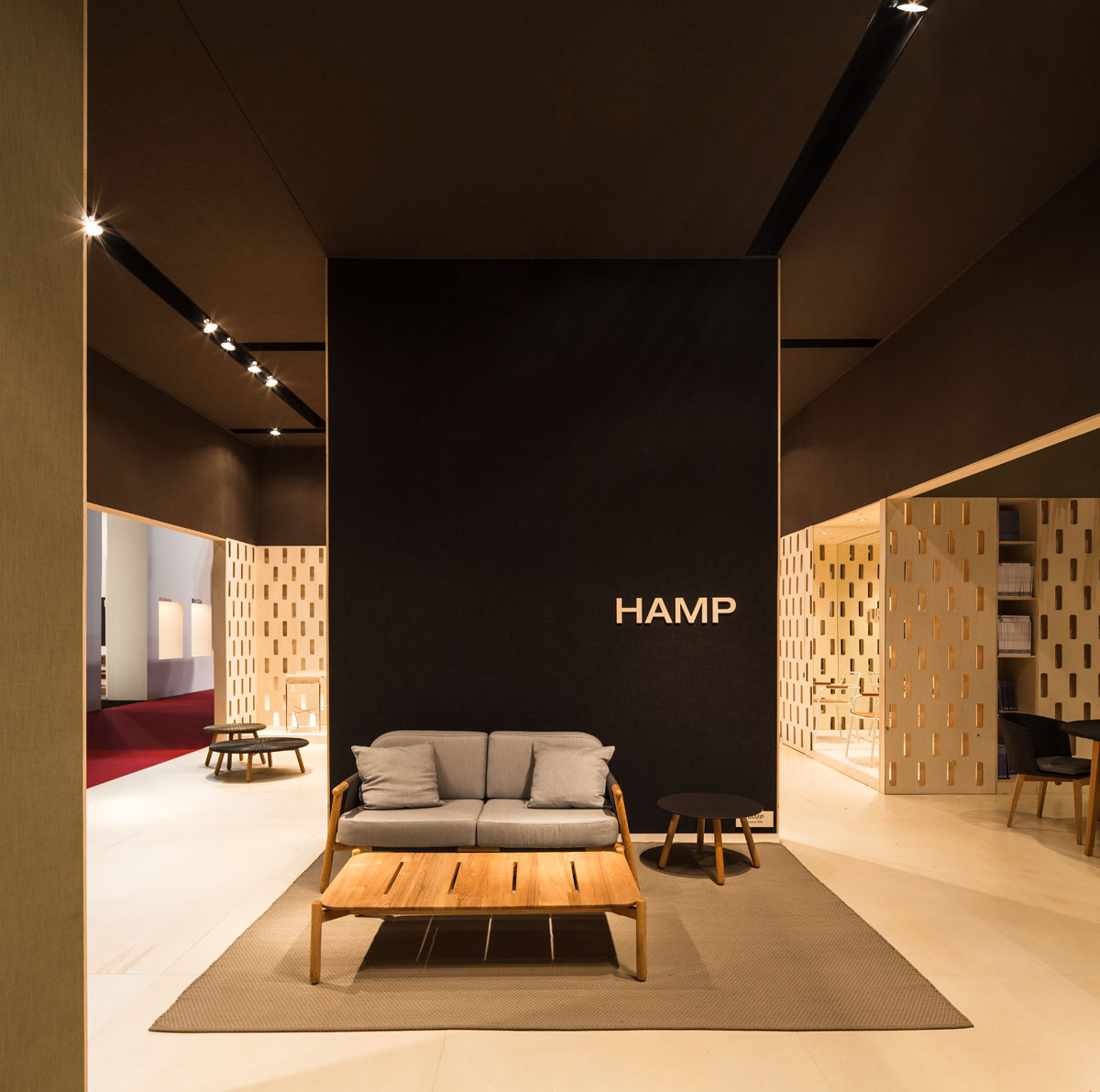 05 12 STAND POINT EN LA FERIA EUROLUCE 2015 DE MILÁN-0