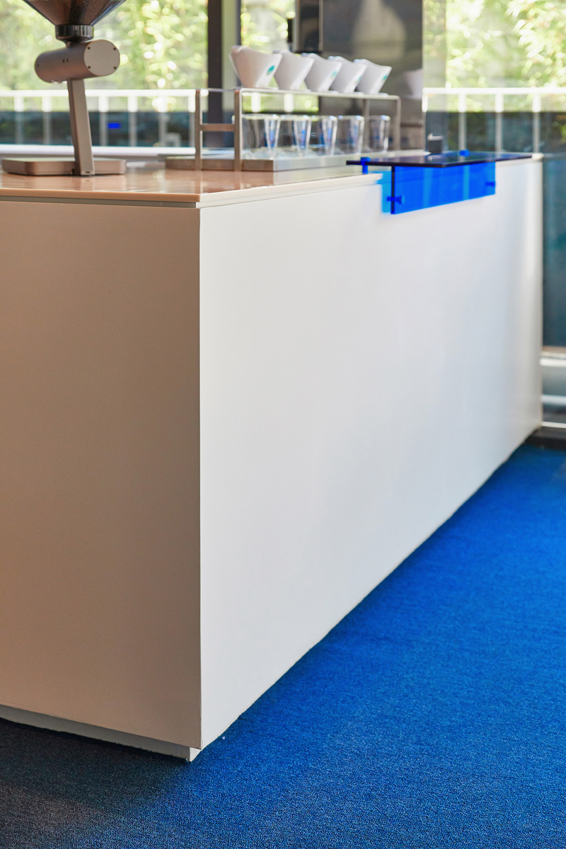 迷你蓝调布鲁克咖啡厅 | 精致室内设计的蓝色魅力-8