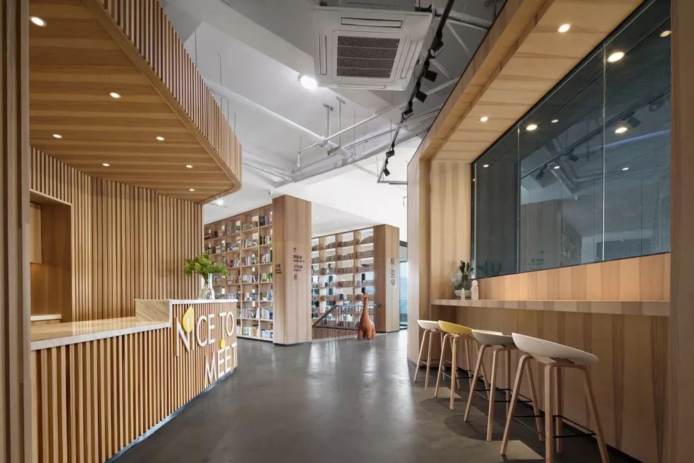 贵阳东原·朗阅售楼处 | 英伦风与现代摩登的完美融合-36