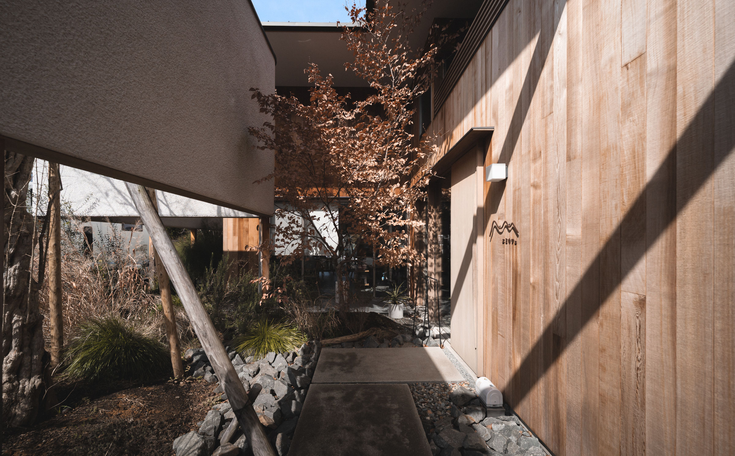 Emi Cafe-14