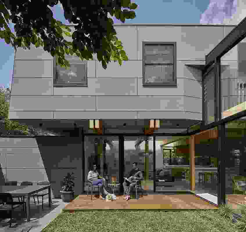 
    
    
      Timber-Lantern House by mcmahon and nerlich | ArchitectureAu

    
    
  -0