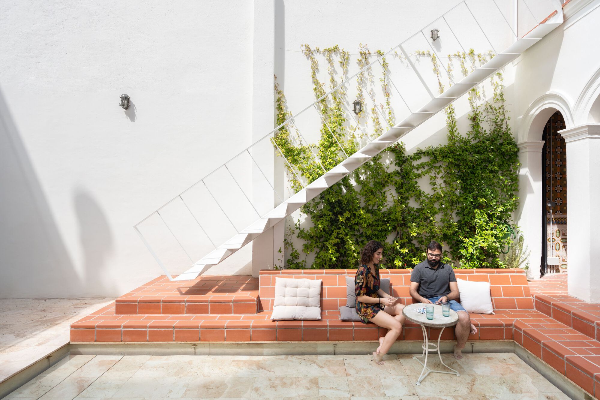 现代主义庭院翻新丨SpainBarcelona-20