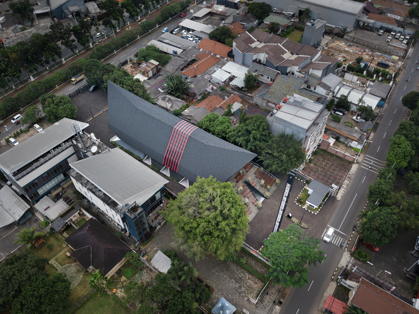 AtTaufik Mosque · 现代印尼清真寺设计典范丨JOSO-27