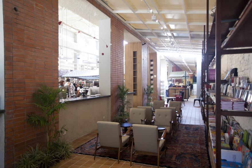 Eat...餐厅 | 现代工业风设计,强调食品特色-8