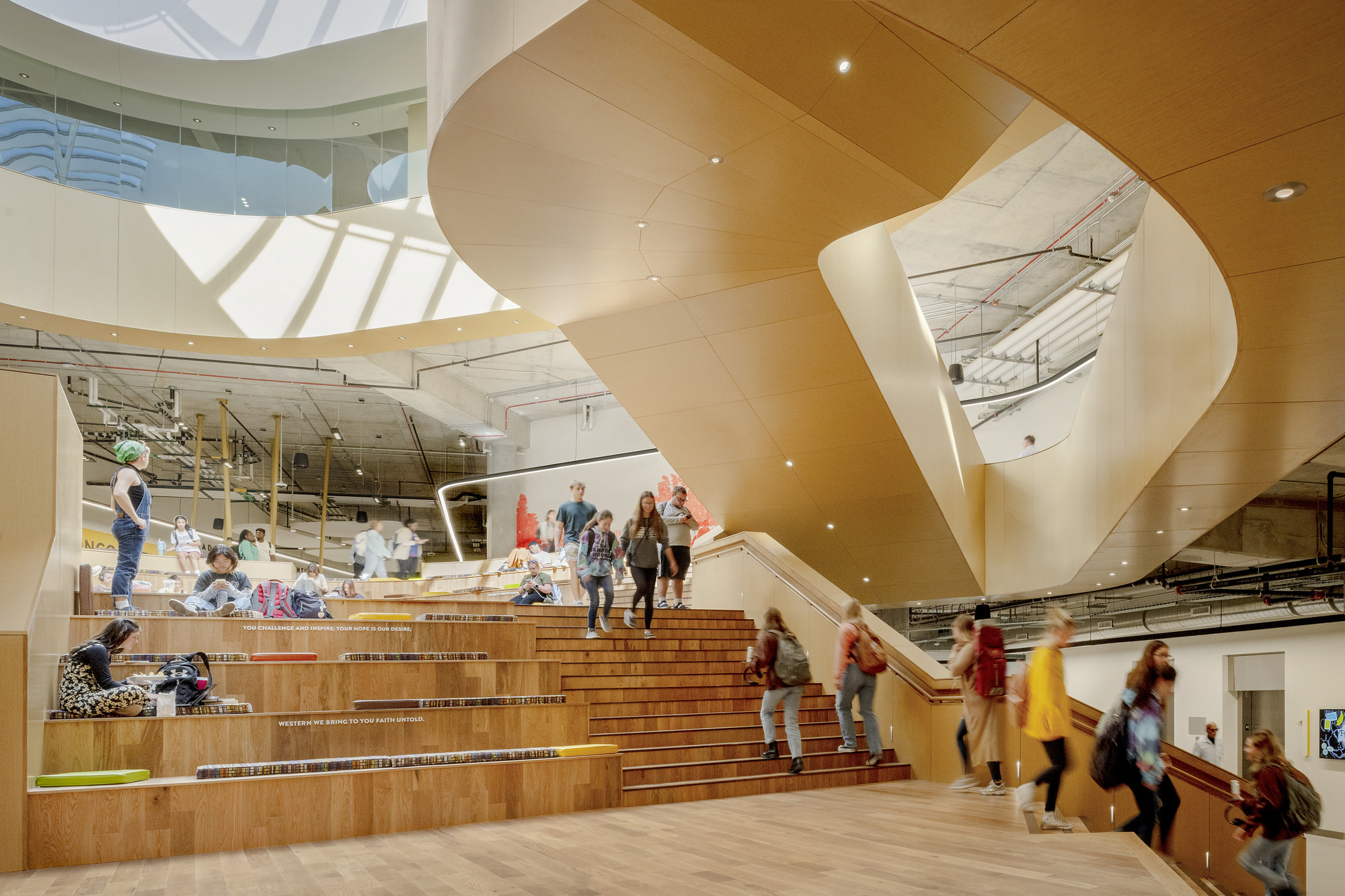 Western Michigan University Student Center / CannonDesign	-55