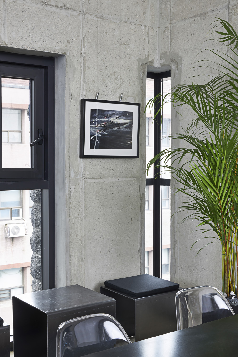 金属材质打造独特氛围的 50 平米咖啡厅-15