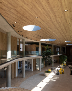 诺沃潘办公室丨厄瓜多尔丨Diez + Muller Arquitectos
