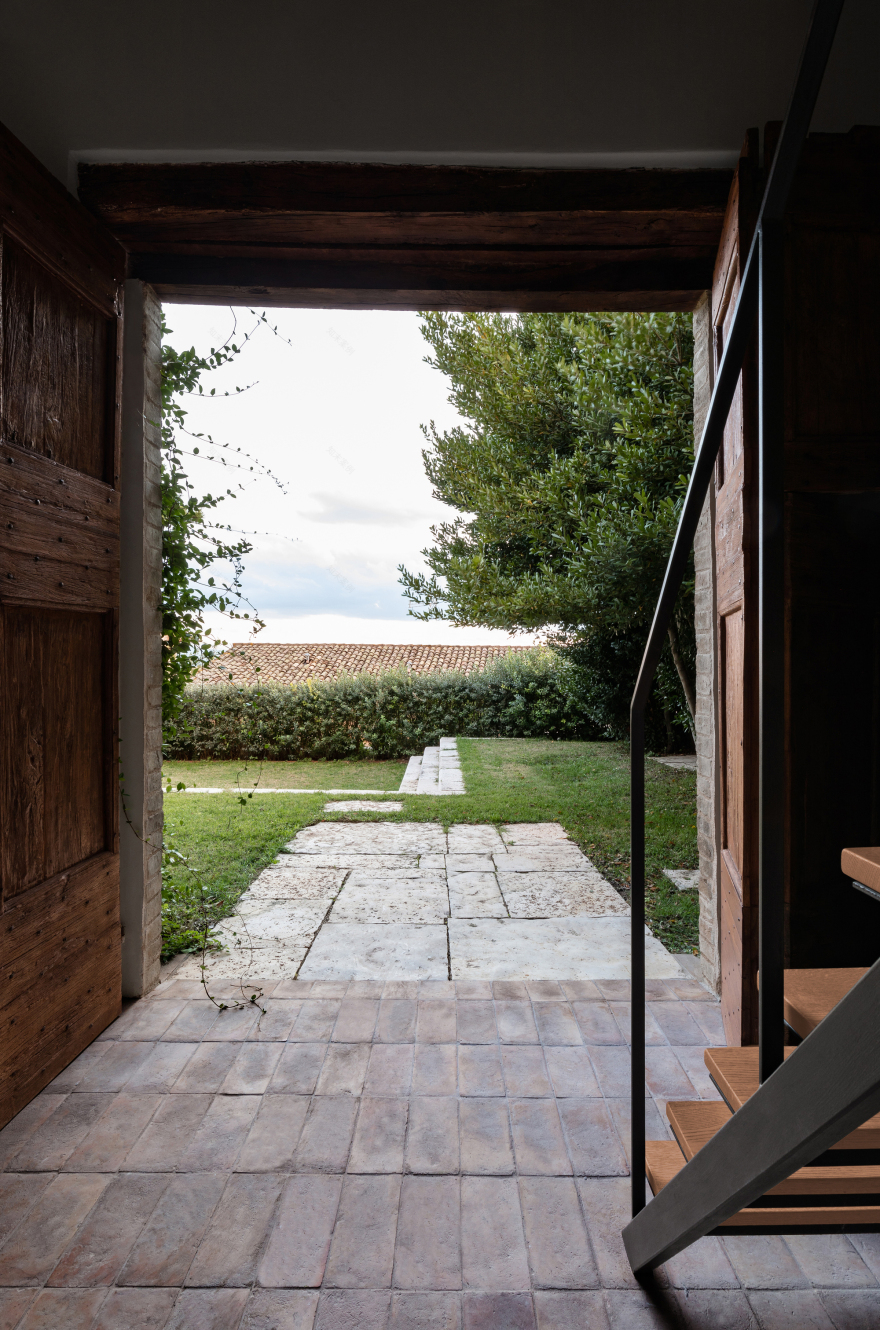 意大利 Assisi 历史中心别墅改造-36