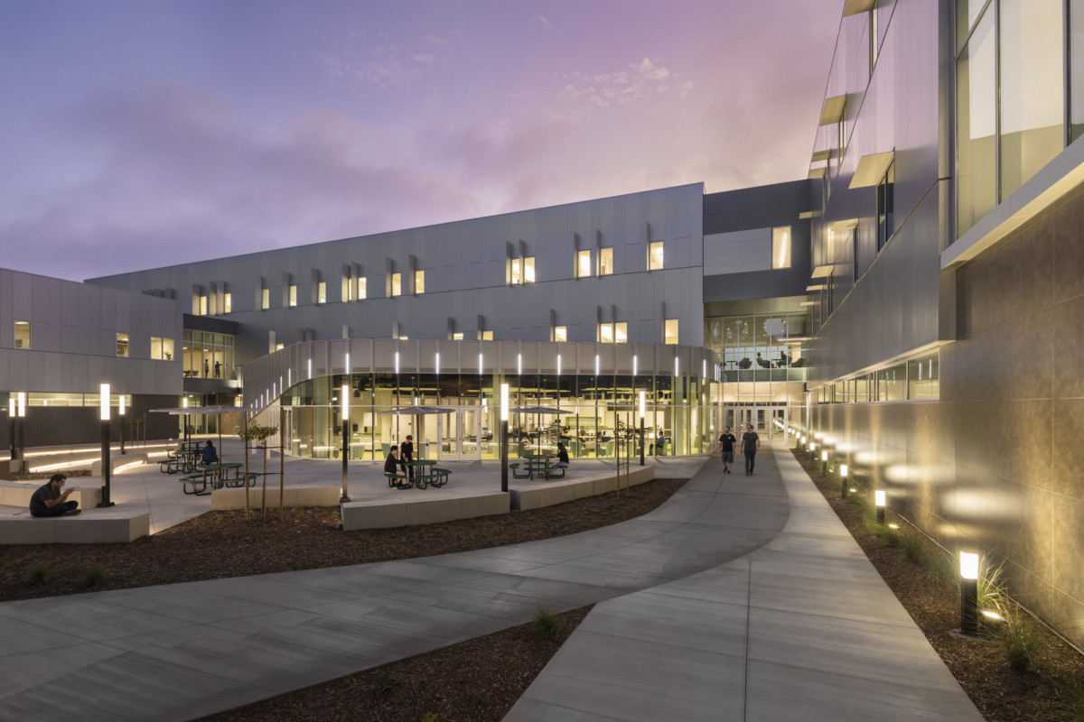 金州西部学院数学与科学大楼-8