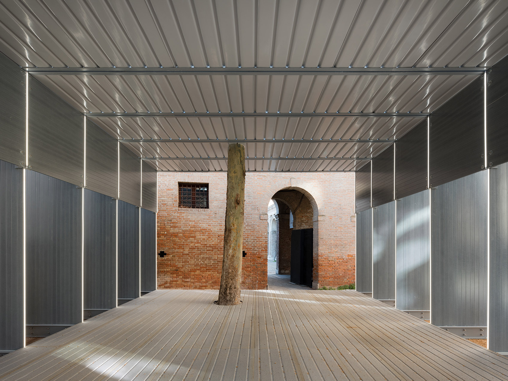 LightMotiv展亭，意大利威尼斯 / Davide Del Sante 和 Damiano Mazzocchini -11