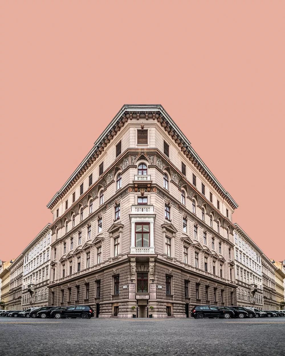 建筑设计中的对称美学-44