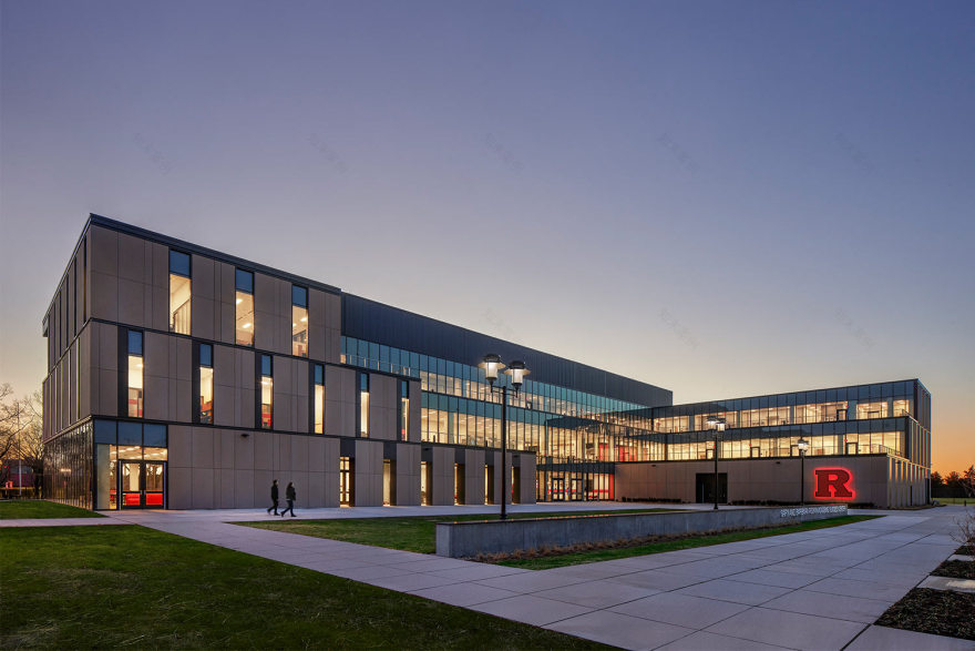 罗格斯大学 Gary 和 Barbara Rodkin 学术成功中心丨EwingCole-7