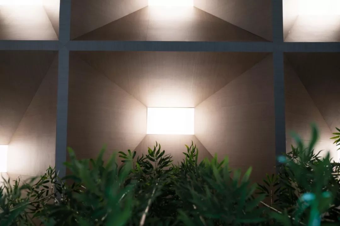 结构是光线的创造者，武汉和光晨樾销售中心  地点空间设计-47