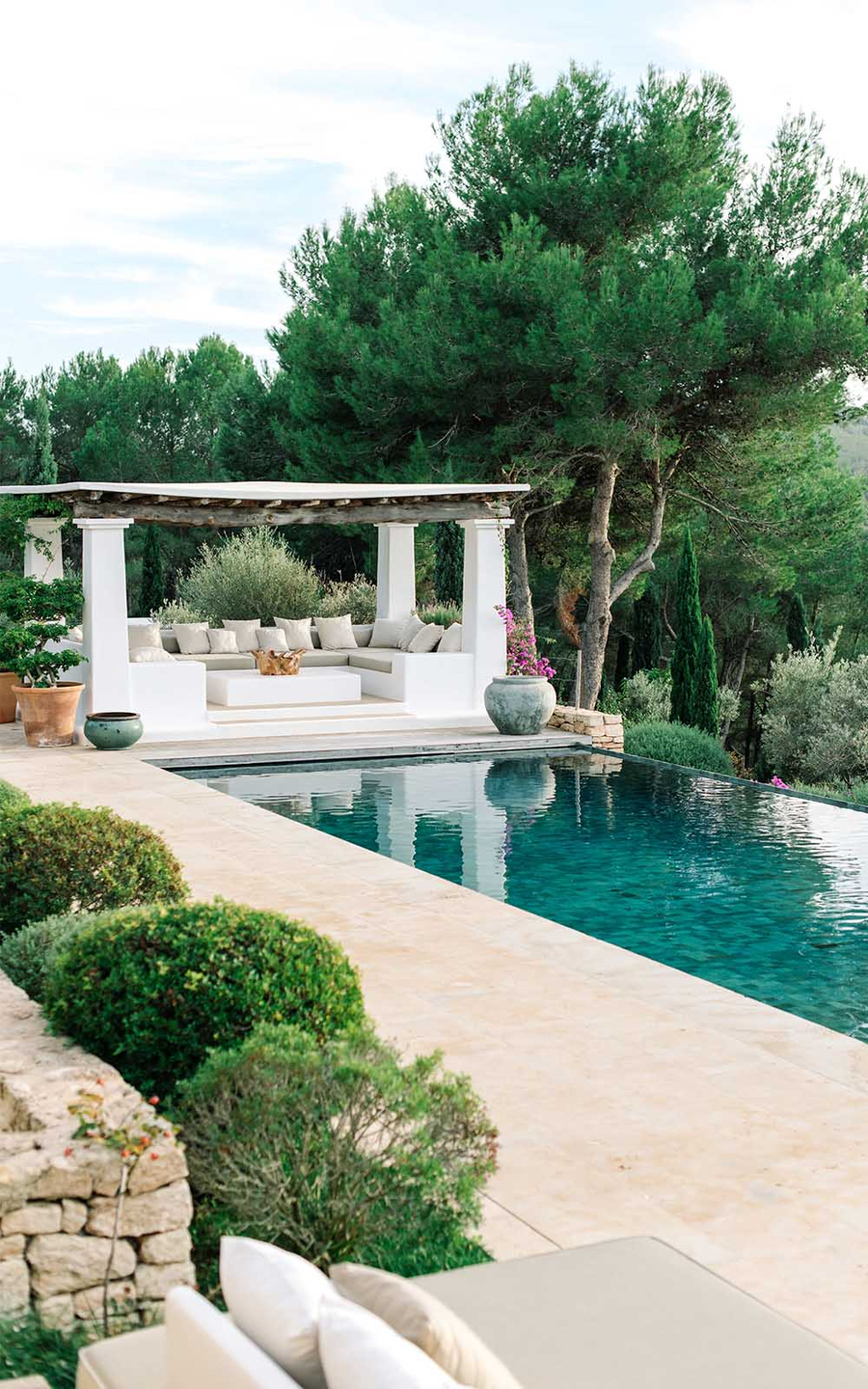 18 位建筑大师的伊维萨岛私人别墅设计,自然融入奢华-230