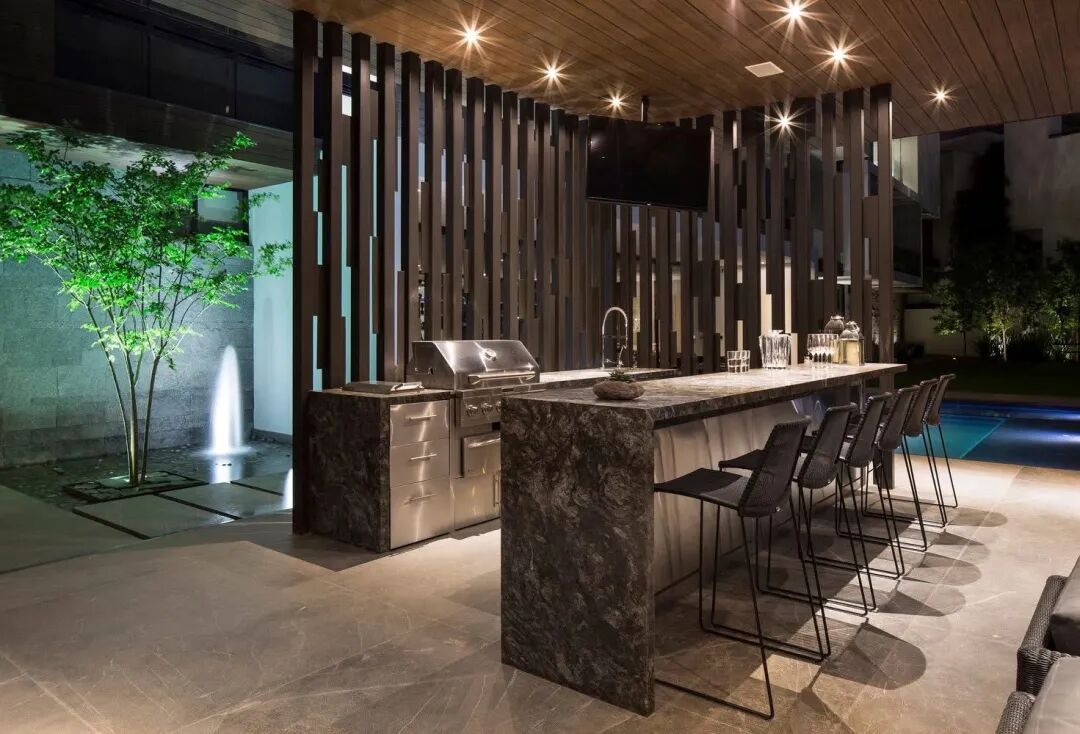 HouseMT|坡地光幕：蒙特雷星环里的悬浮极简主义-11