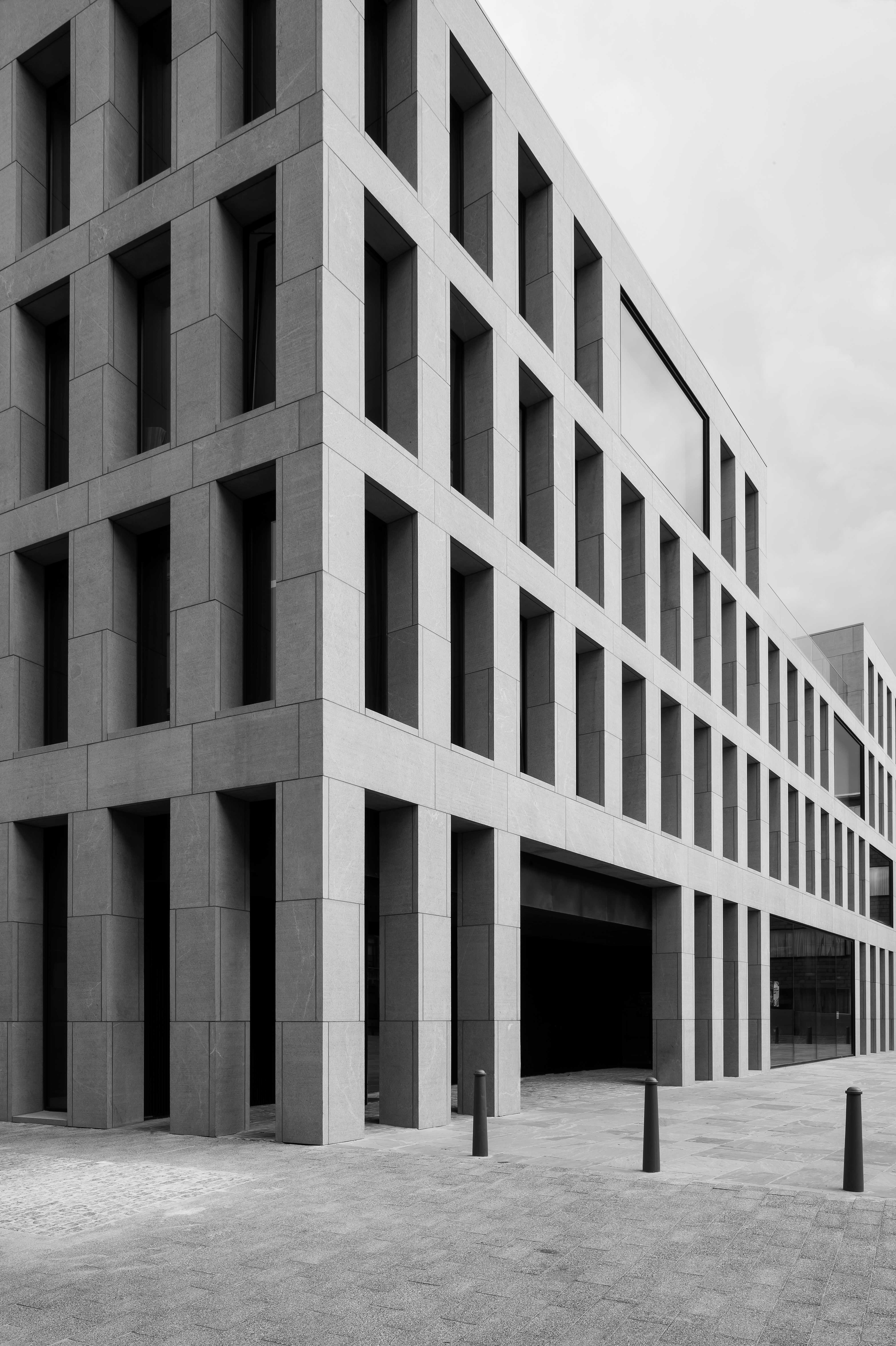 灰色都市中的青年旅舍-2