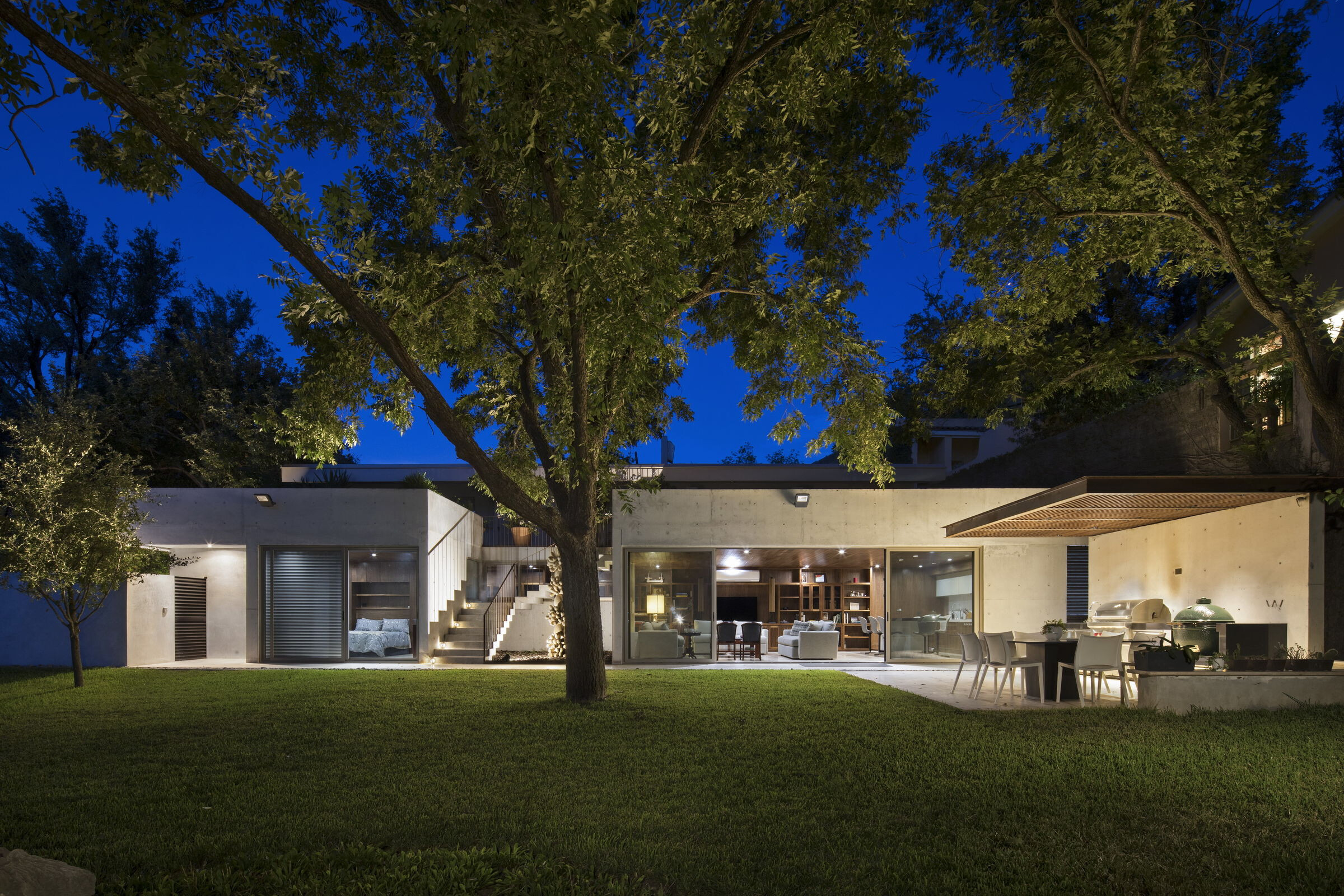 墨西哥老屋 basement 逆袭,变身开放式生活空间-9