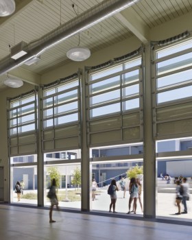 加州 East Palo Alto Academy 中学绿色校园设计丨CAW Architects