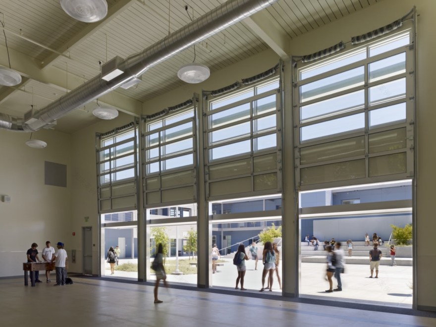 加州 East Palo Alto Academy 中学绿色校园设计丨CAW Architects-9