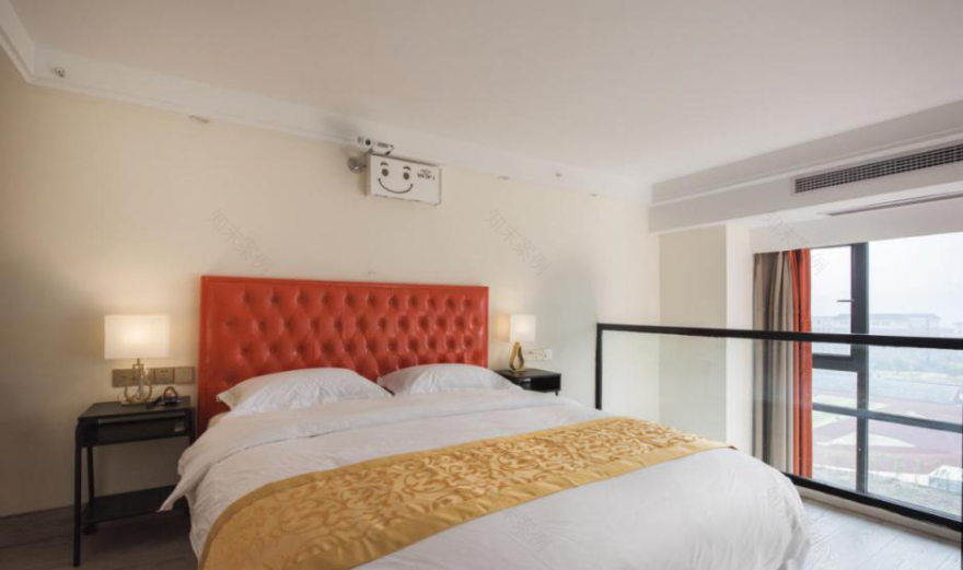 loft 跃层酒店空间,明亮宽敞的艺术栖息地-10