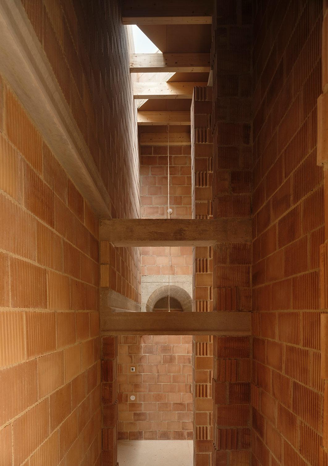 西班牙马洛卡岛的绿色节能住宅设计-10