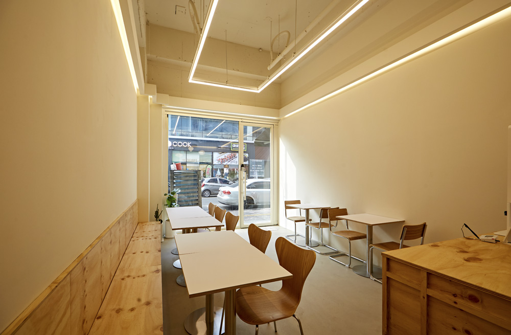 绿色外观的 13 平米小餐馆设计-7