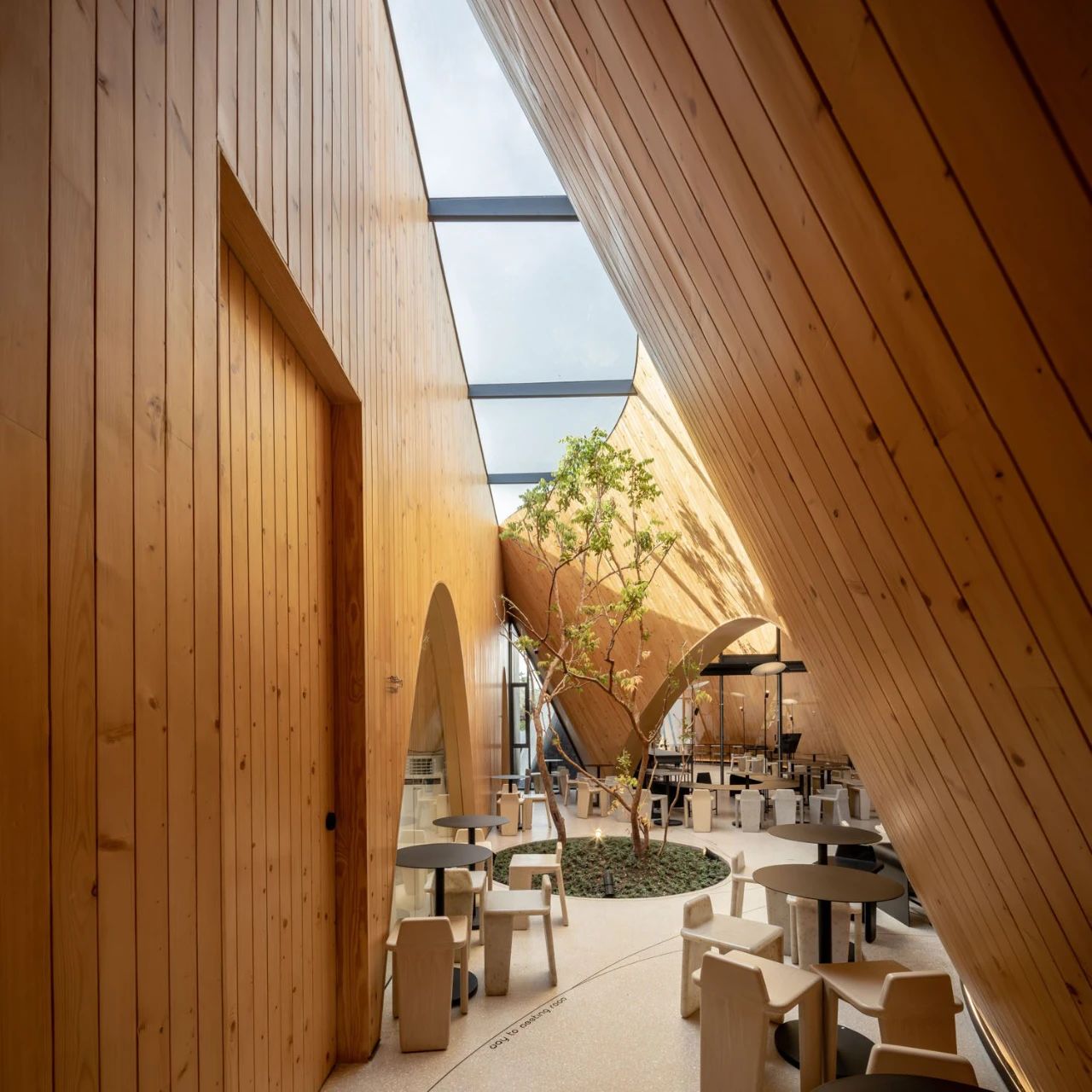 黑色咖啡馆 在自然间流动：泰国 Harudot Chonburi by NANA Coffee Roasters-23