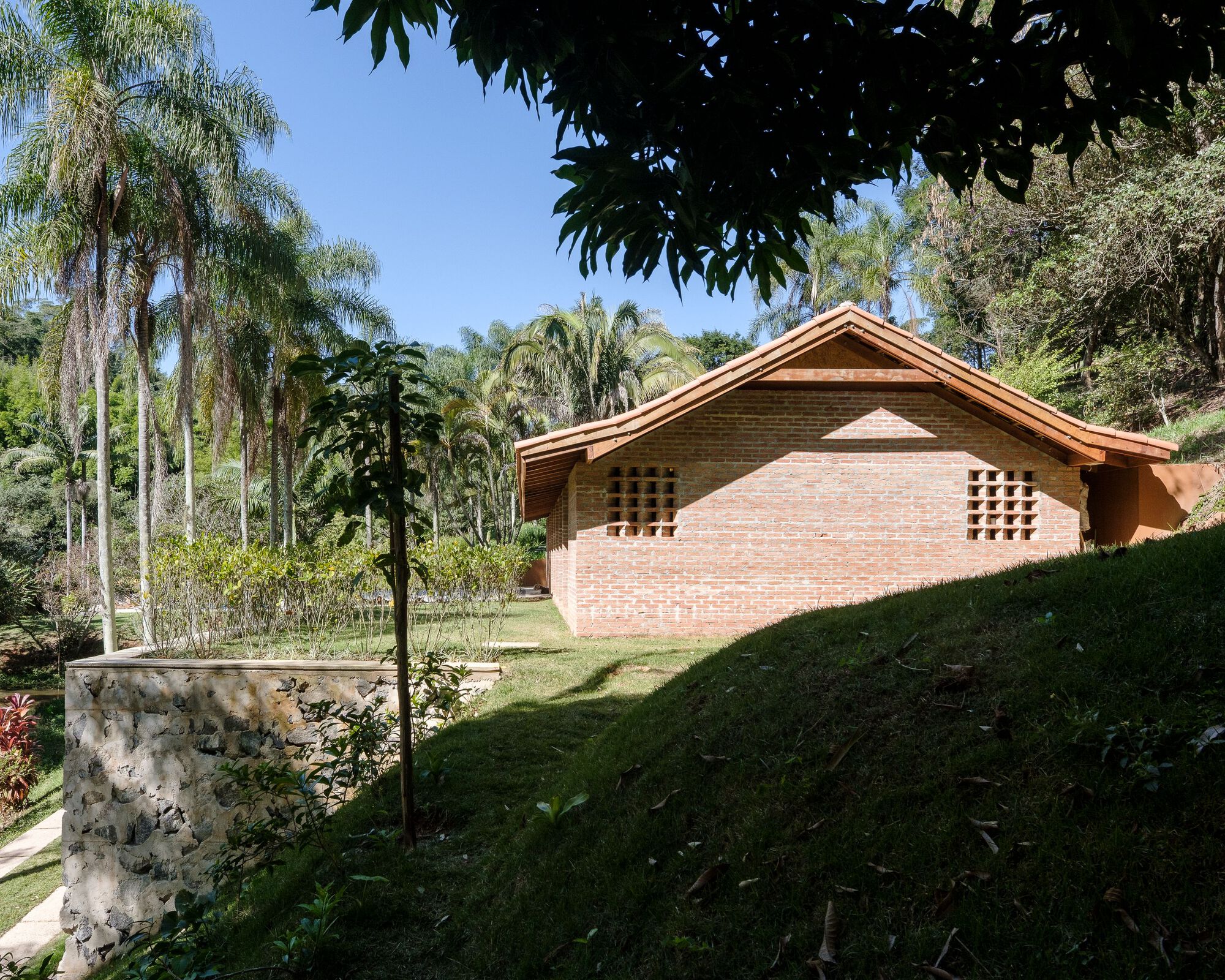 Sítio Rio Acima 改造丨巴西丨Denis Joelsons-46