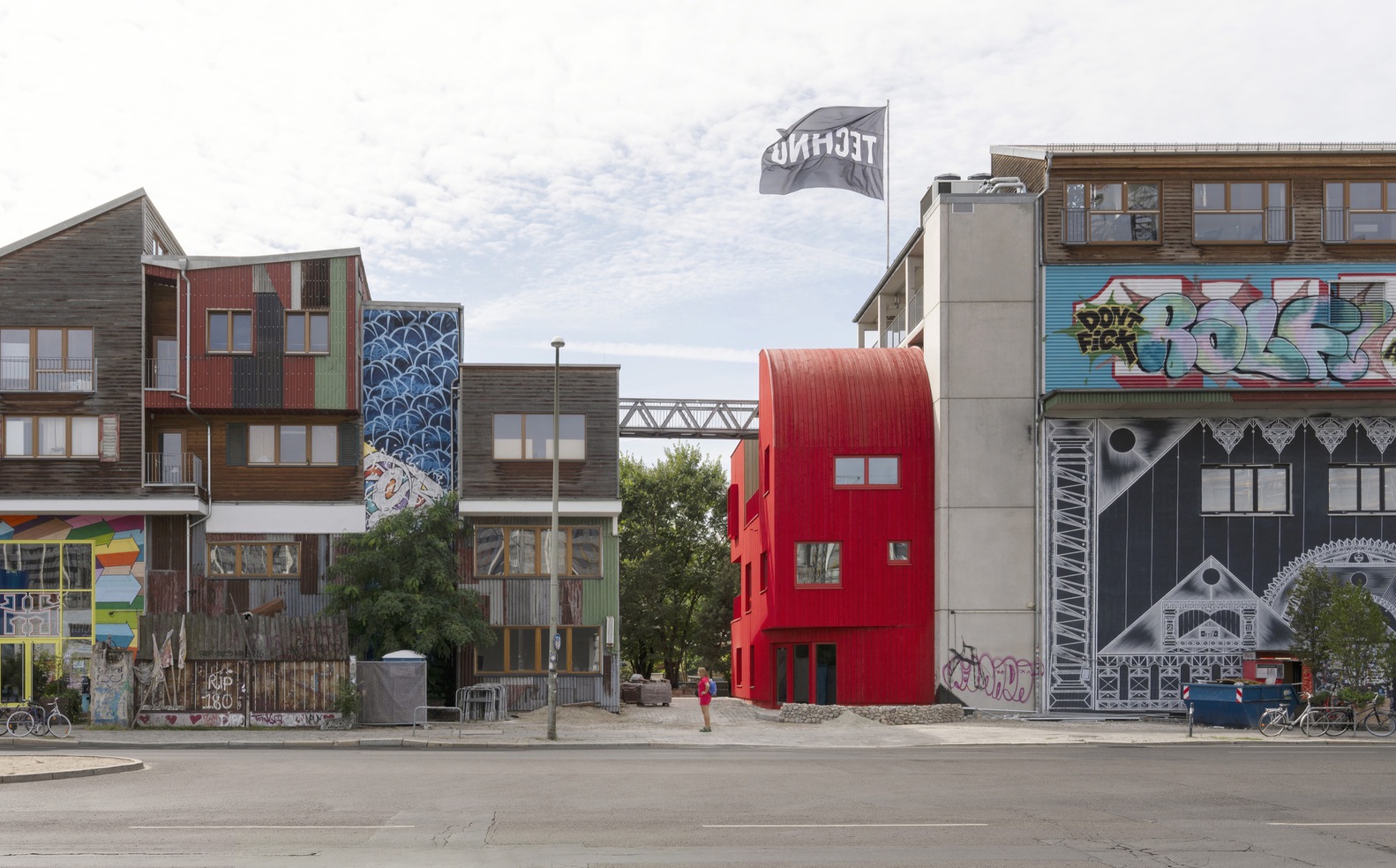 柏林“Haus 2+”木结构建筑共享可持续设计-0