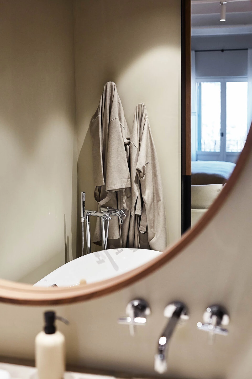 融合历史与当代的巧克力主题酒店-8