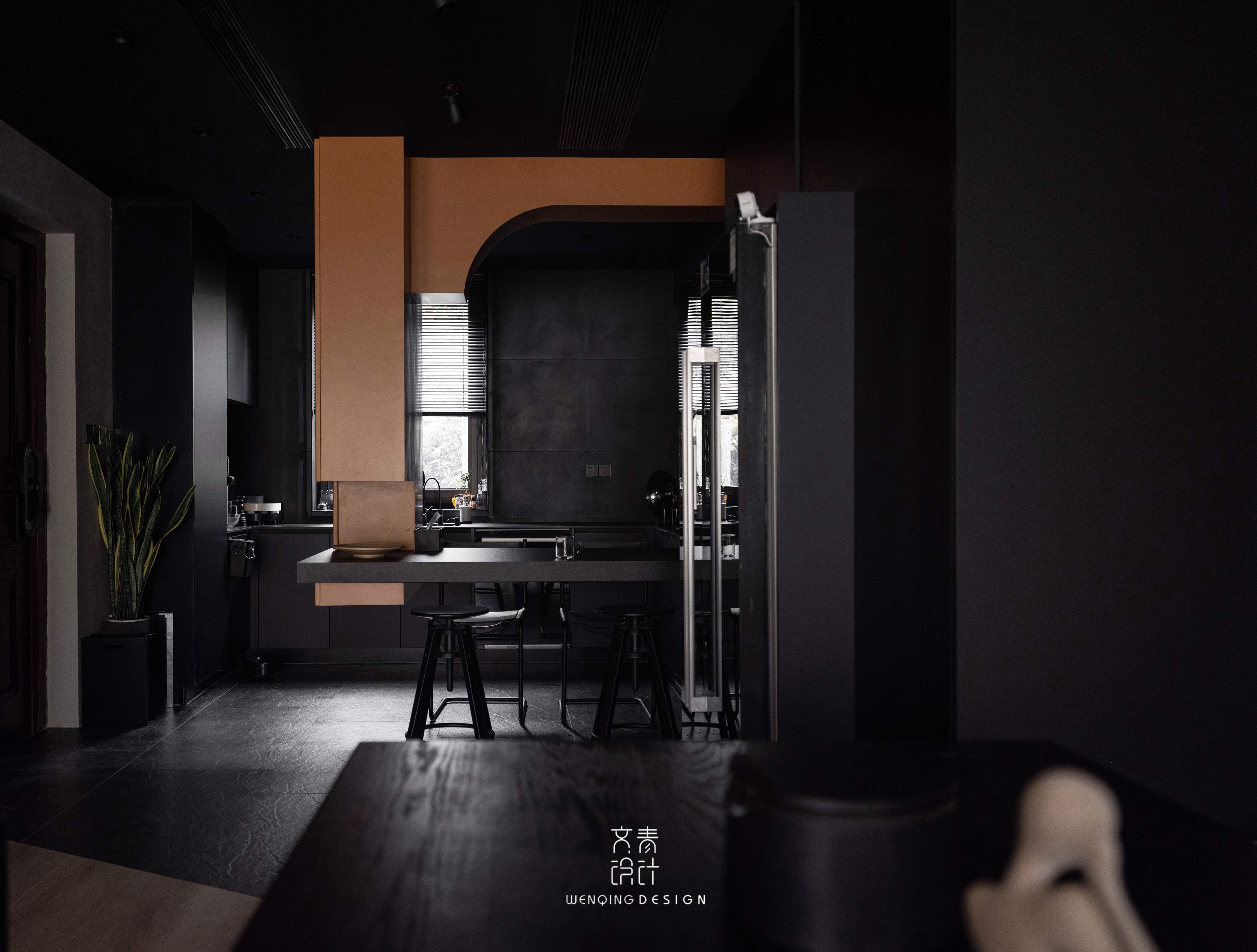 极简主义下的多彩地下室设计-21