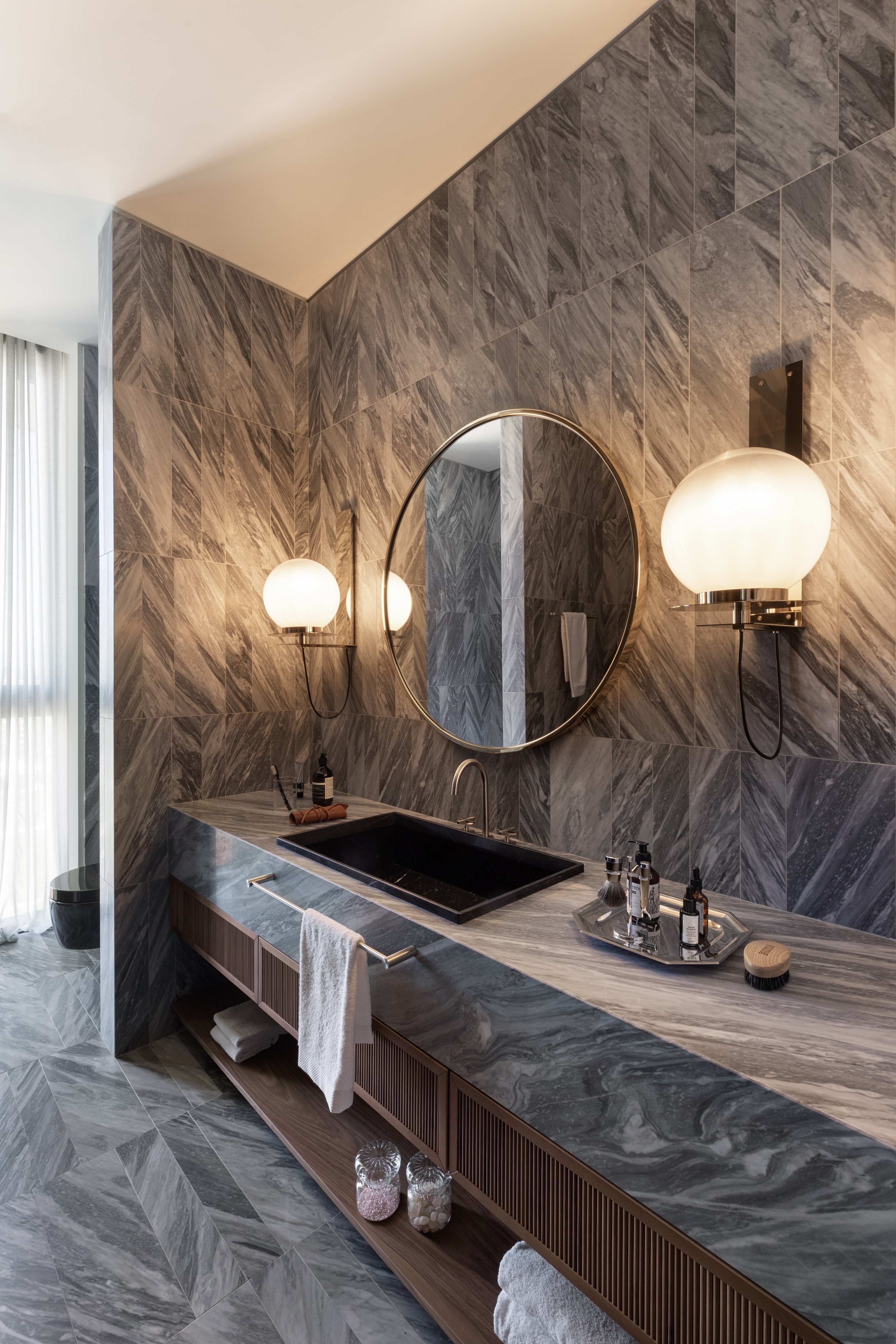 米兰地标建筑里的混搭艺术空间-18