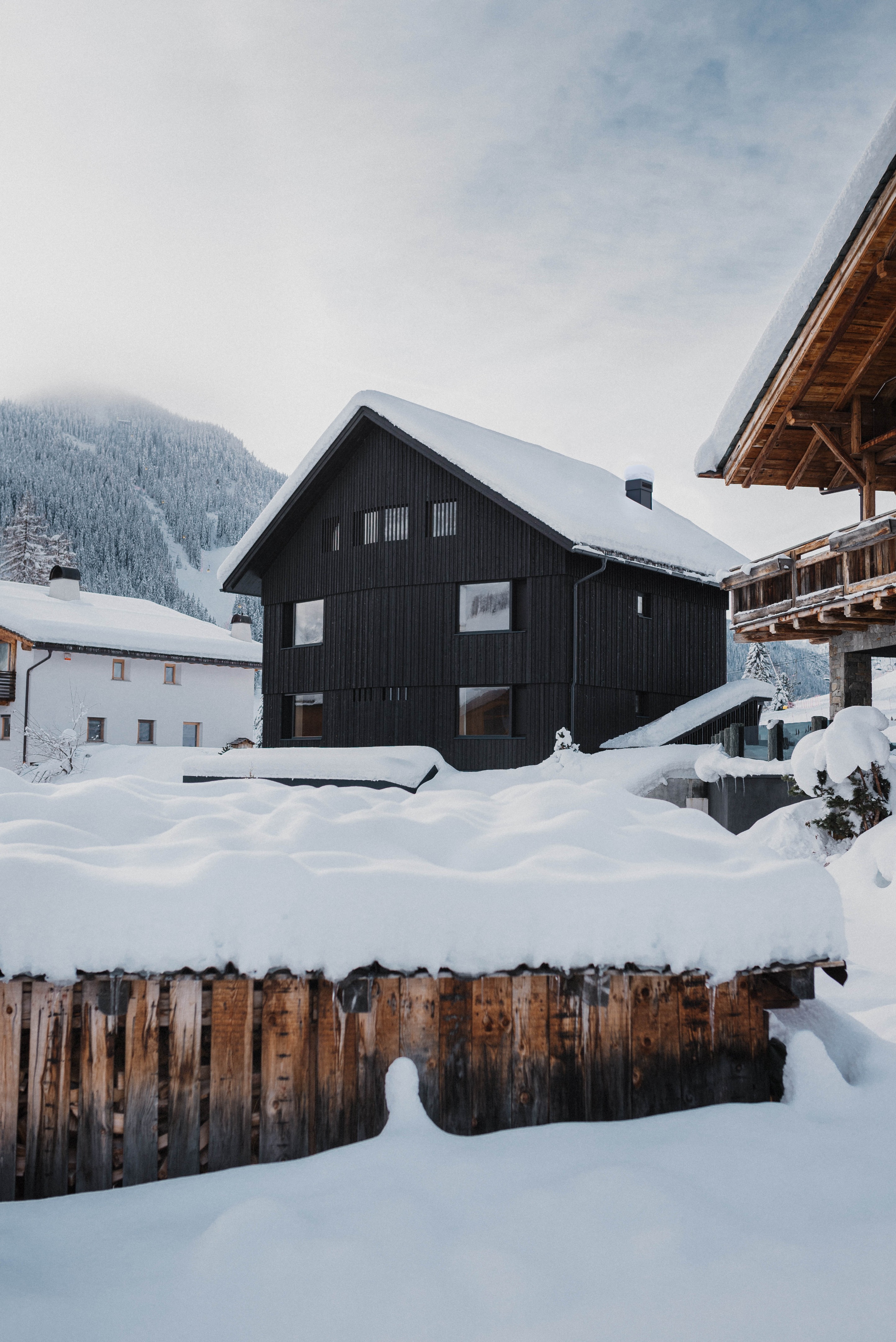 融合传统与当代的阿尔卑斯山间别墅 · Lari· Lodge丨意大利-53
