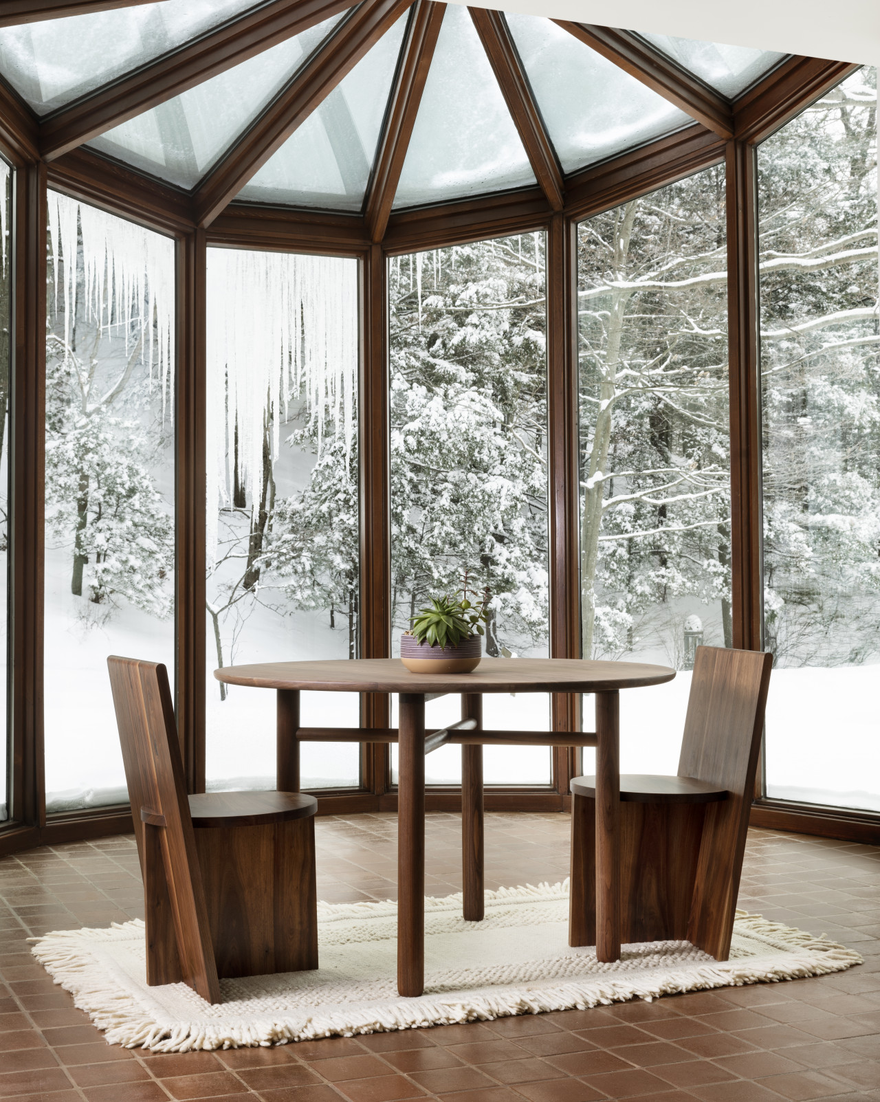 Roll & Hill 推出与 75 年历史公司合作的首套家具系列-20