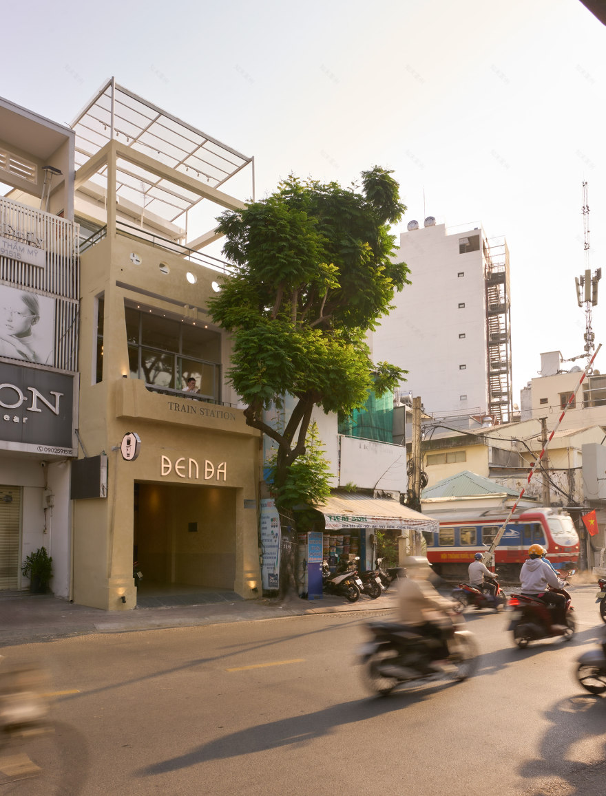 黑石头黎文师(这里ĐEN ĐÁ直译为黑石头,LÊ VĂN SỸ音译为黎文师 ,由于不清楚具体所指,可能翻译存在一定局限性) 丨越南胡志明市丨未明确提及设计公司,有主创人员信息-5