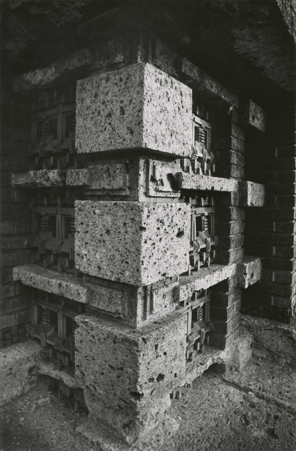 东京帝国酒店（Tokio Imperial Hotel）丨日本东京丨弗兰克·劳埃德·赖特（Frank Lloyd Wright）-37