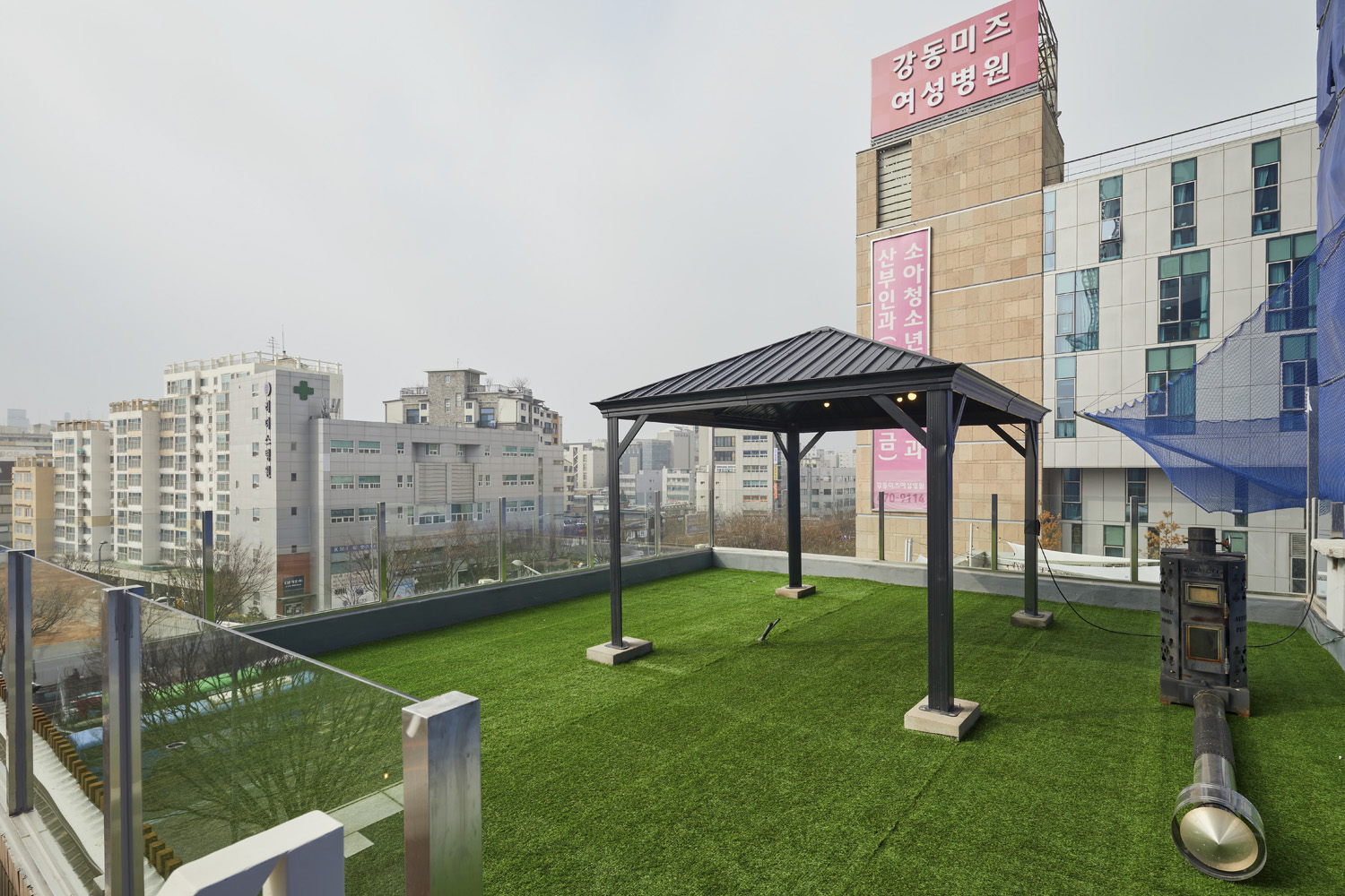 韩国白色&木色现代办公室设计-16