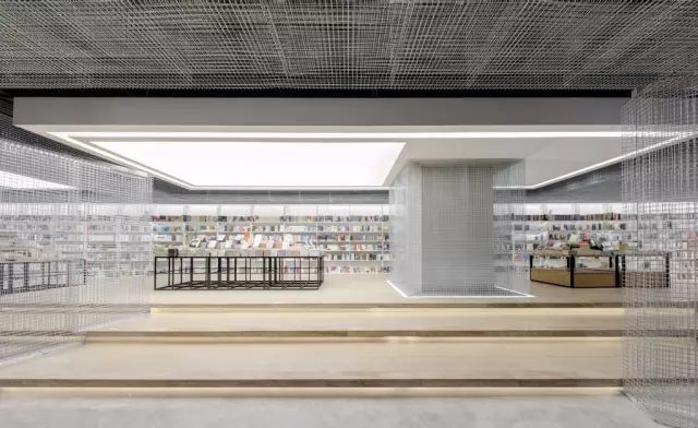 造梦空间 | 遨游太空中的读书体验-9