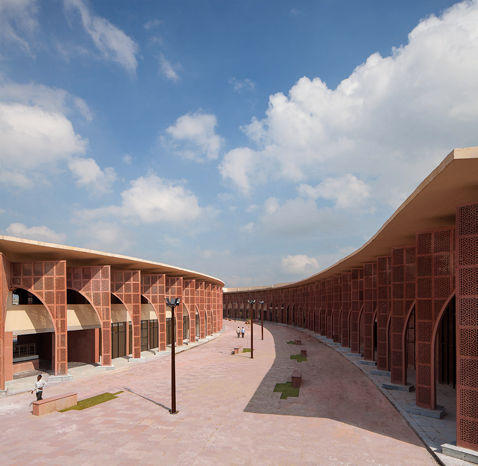 印度红拱螺旋城市市集-Avadh Shilpgram / Archohm Consults-29