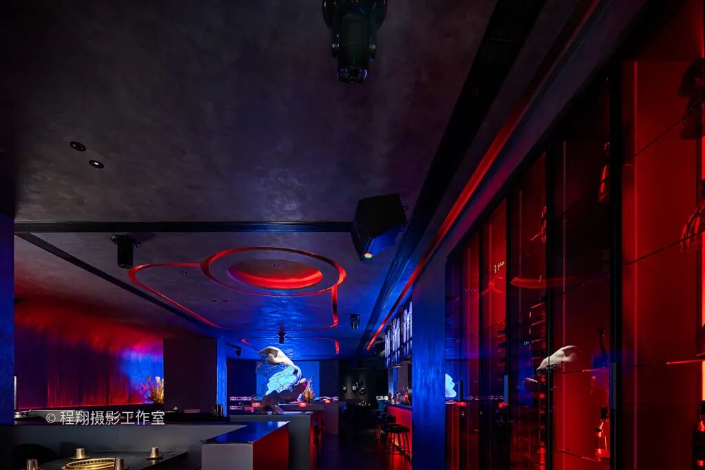 邂逅极光大漠畅享美食美酒｜海底捞旗下餐厅焰请烤肉铺子实景拍摄案例分享-21