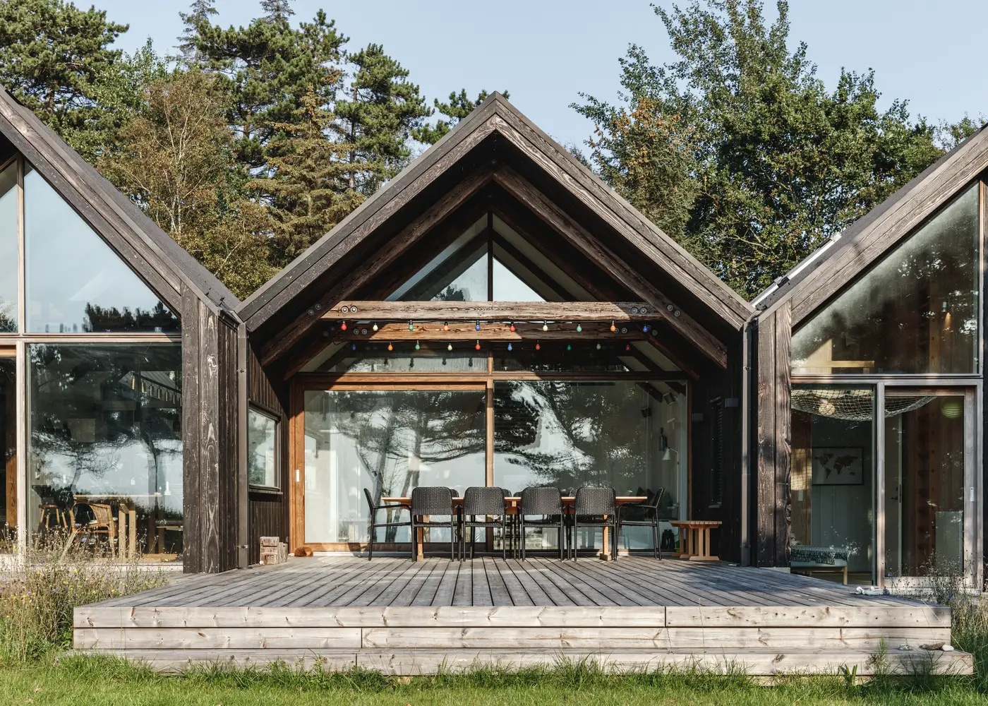 丹麦环保小屋 | 旧木重生，海景尽收眼底-15