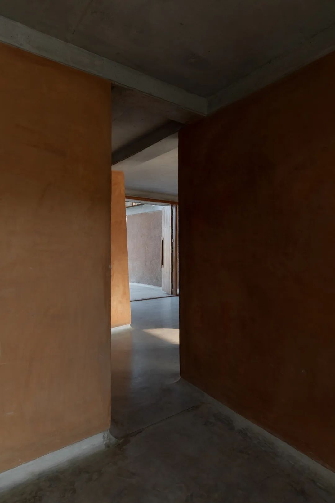 窄砖房丨印度特里凡得琅丨Srijit Srinivas ARCHITECTS-16