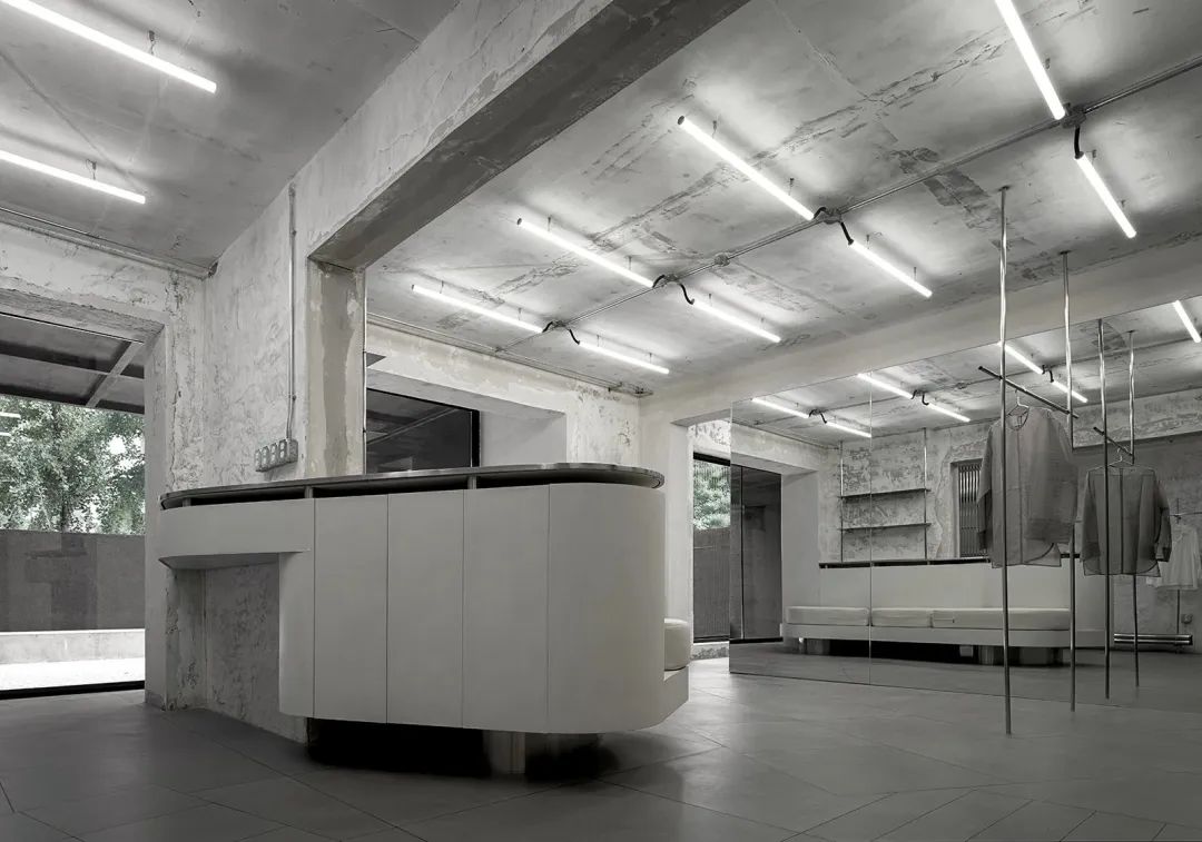 UP 买手店 · 白菜设计打造悬浮时尚空间丨中国沈阳-25