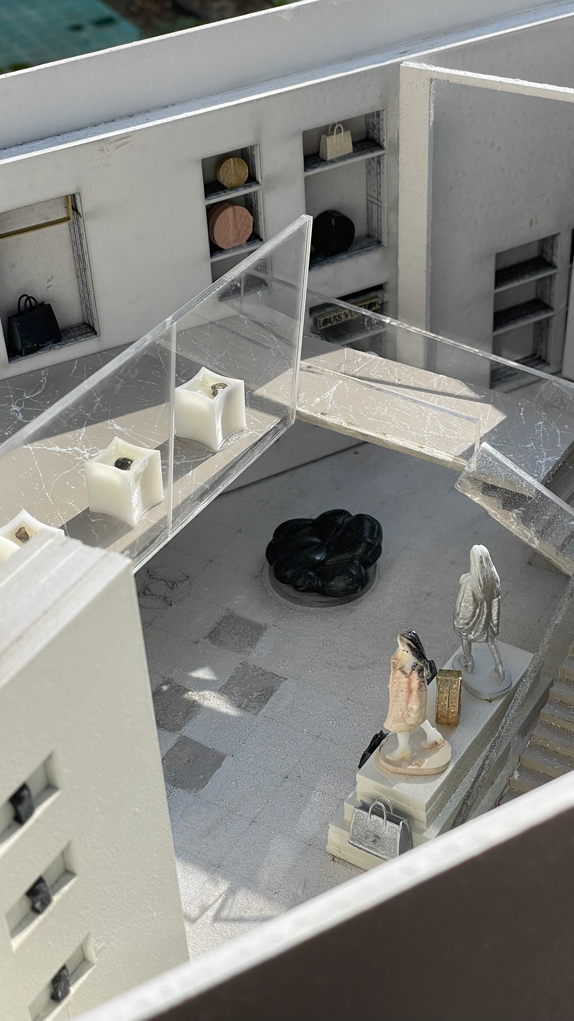 Louis Vuitton 零售商店设计-16