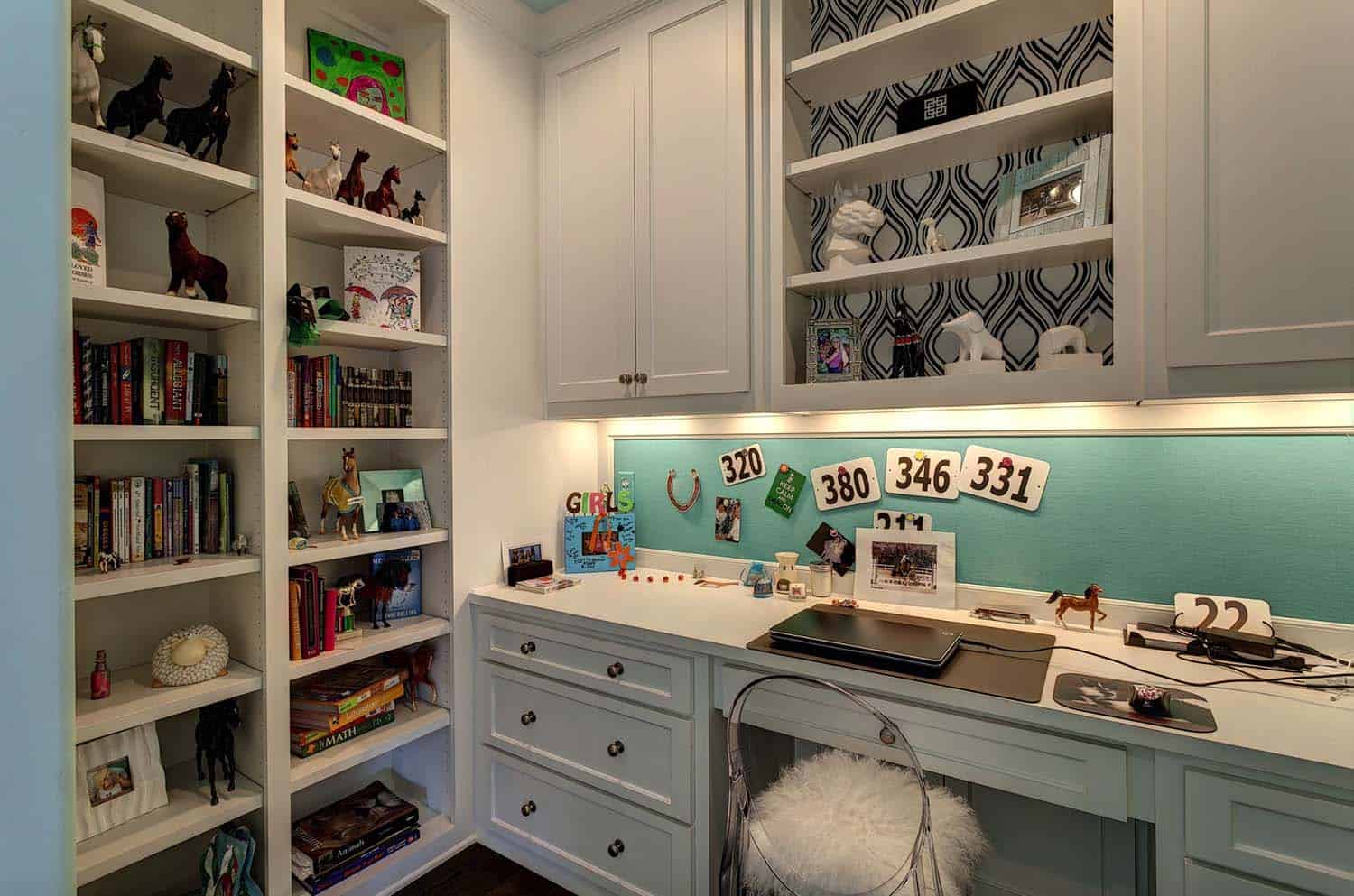 Gorgeous stone clad home with elegant interiors in Southlake, Texas-20